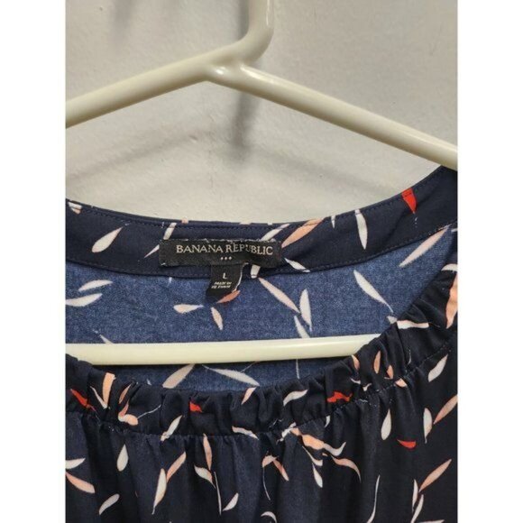 Banana Republic • Confetti Print Stretchy top - Picture 3 of 7